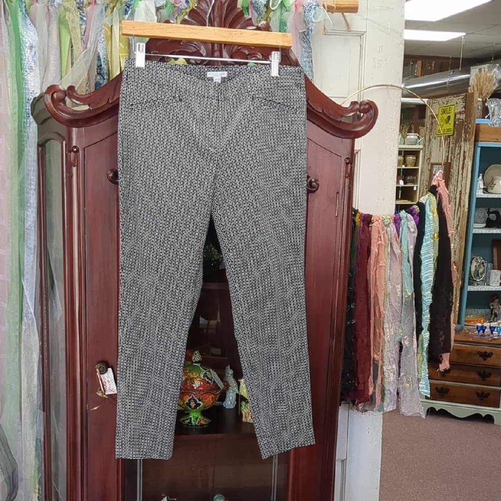 J. Jill Black and White Dress Crop Pants with Tailored Fit